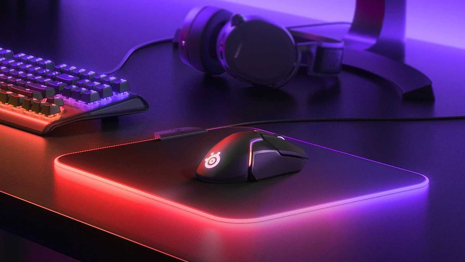 Choosing the perfect mousepad involves more than simply picking a design that looks attractive. The right mousepad improves comfort, precision, durability, and overall user experience for both work and gaming.